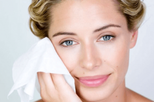 How to get rid of razor bumps with hot compress.