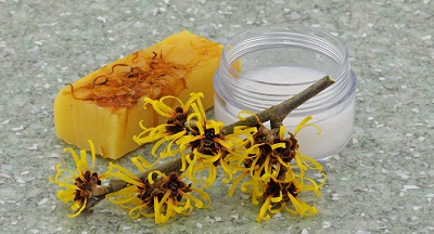 How to Get Rid of Razor Bumps: natural cosmetics with witch hazel.