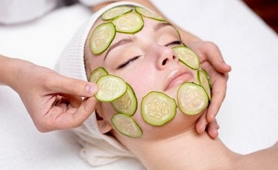 How to Get Rid of Razor Bumps:  cucumbers being applied on face as razor bump relief