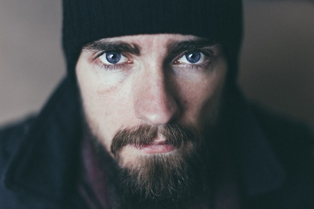 How to apply beard wax