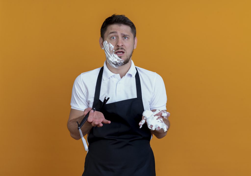 How to use an electric razor properly?