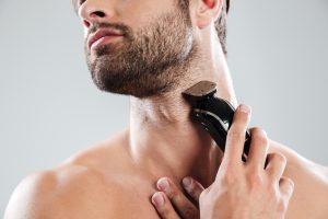 how to use an electric razor properly